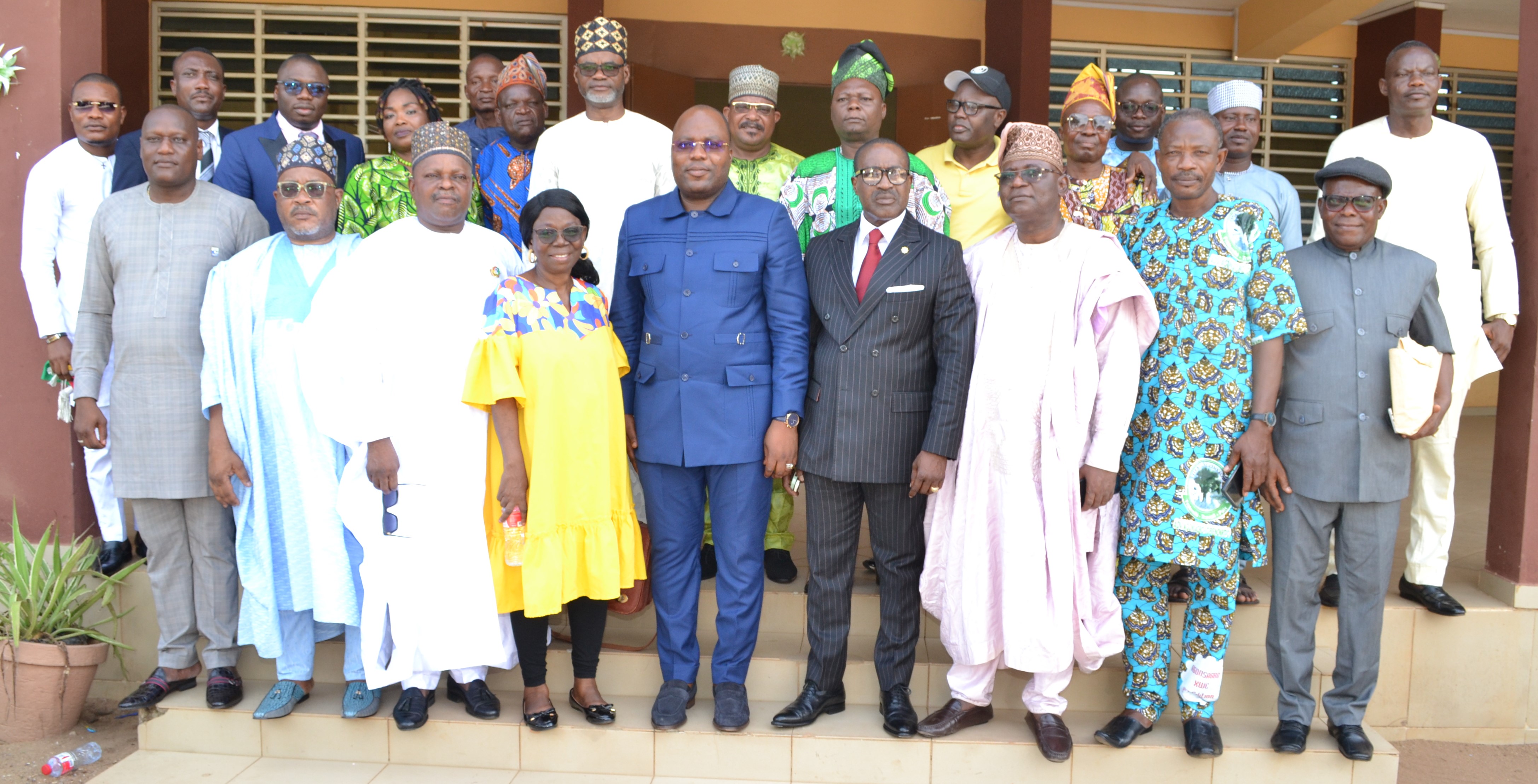 Annonce du conseil des ministres relative à la construction de l'hôtel de ville de Porto-Novo